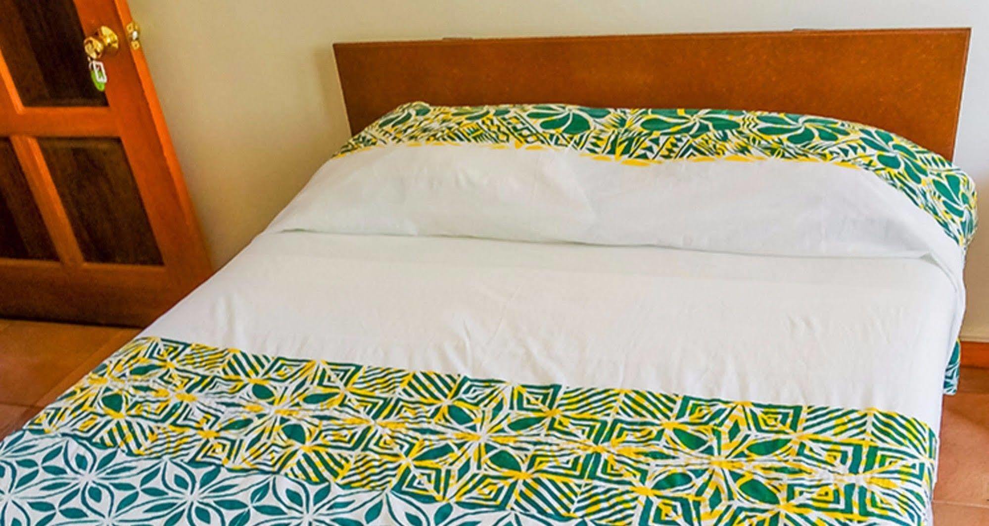 Lynn'S Getaway Hotel Apia Ngoại thất bức ảnh